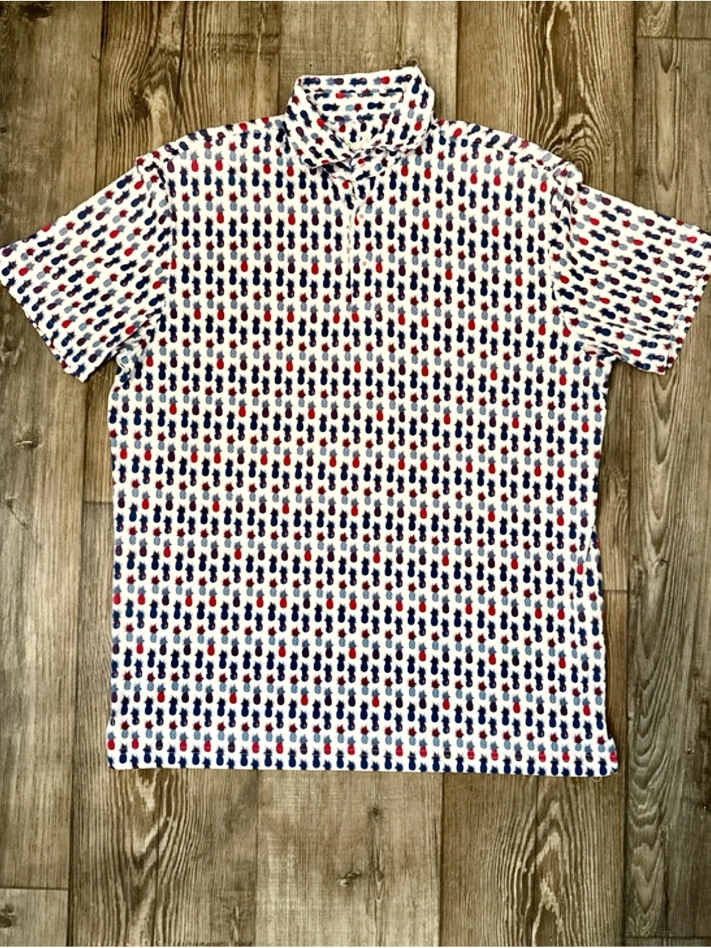 TailorByrd Men’s Golf Polo Shirt Pineapples size Medium